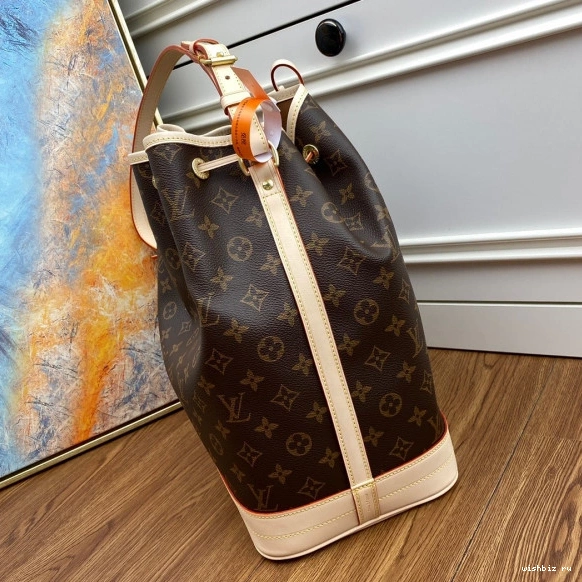 WIS NOÉ VUITTON LOUIS 0109